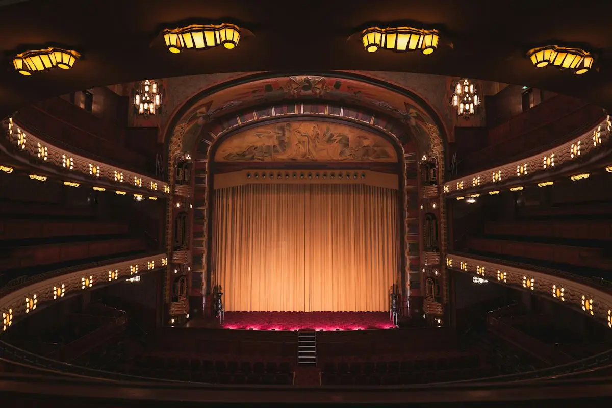 Historischer Theatersaal mit Bühne